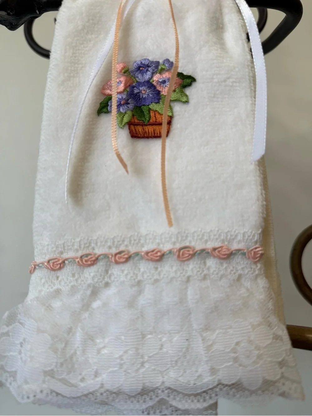 💐 Hand Crafted White and Pink Lace Hand Towel & Spare Toilet Paper Sachet 💐